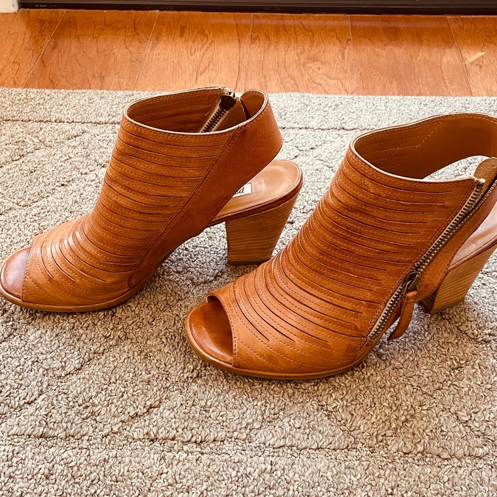 Paul Green brown peep toe heels